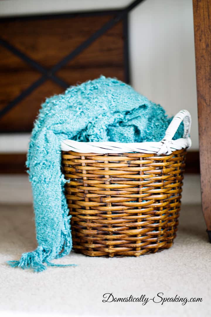 Easy Striped Basket with Paint a Thrift Store Makeover