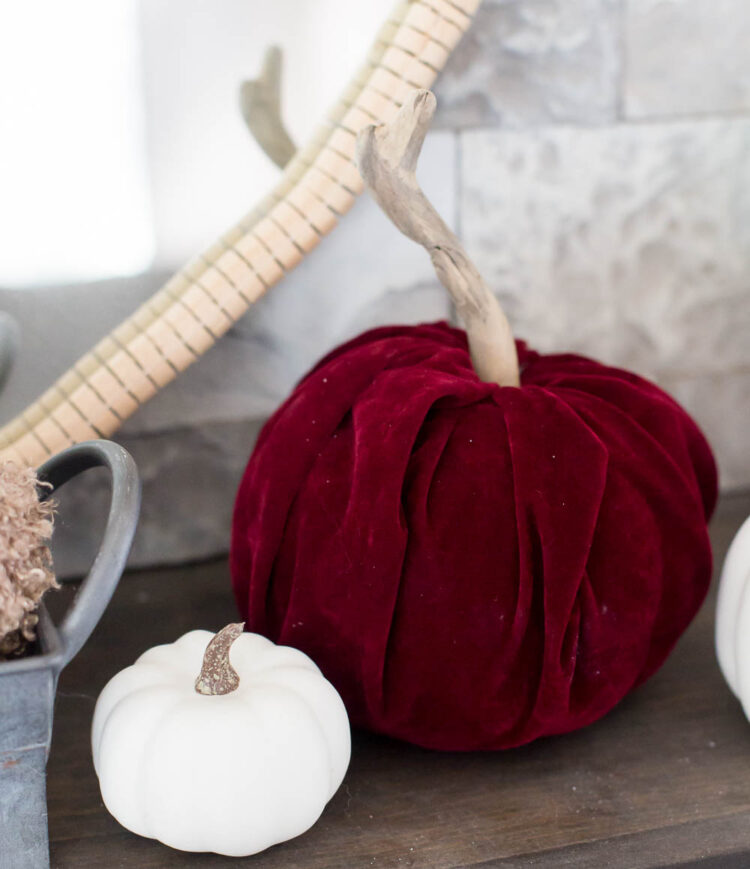make your own velvet pumpkin
